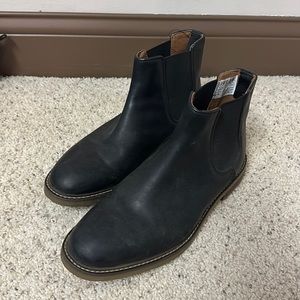 Clark’s Chelsea Boots - Men’s Size 8
